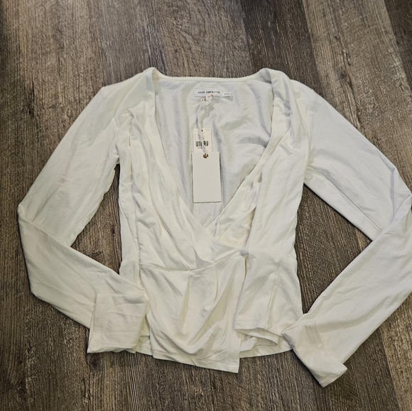 Good American Good Touch Wrap Top - Picture 5 of 9